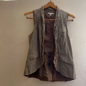 Cabi M vest. Lt yell. appliqué back /Front-taupe w/black pin striping.